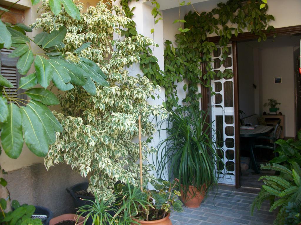 Jasmine'S Guest House Karlovassi Quarto foto