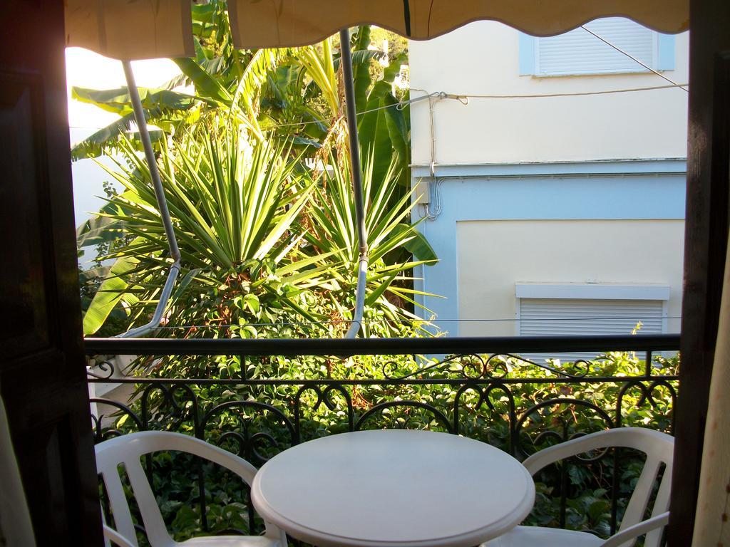 Jasmine'S Guest House Karlovassi Quarto foto